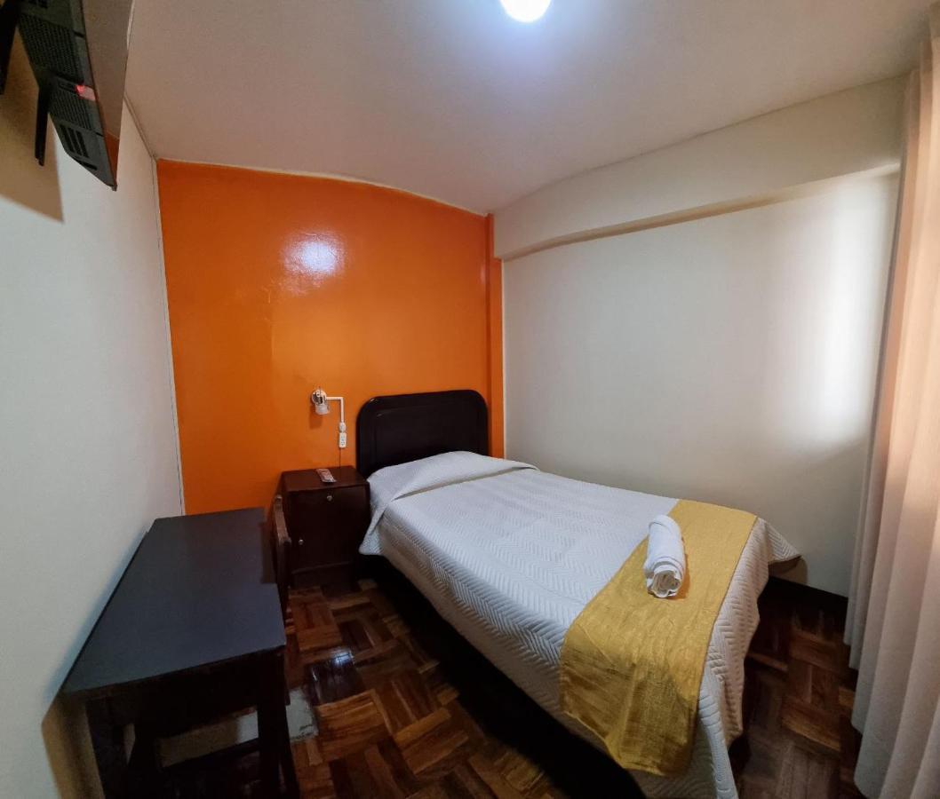 Hotel Express Ла Пас Екстериор снимка