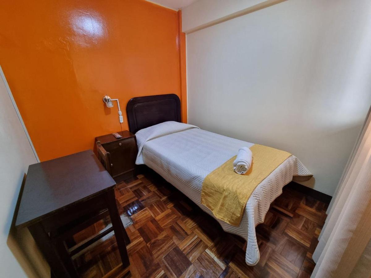 Hotel Express Ла Пас Екстериор снимка