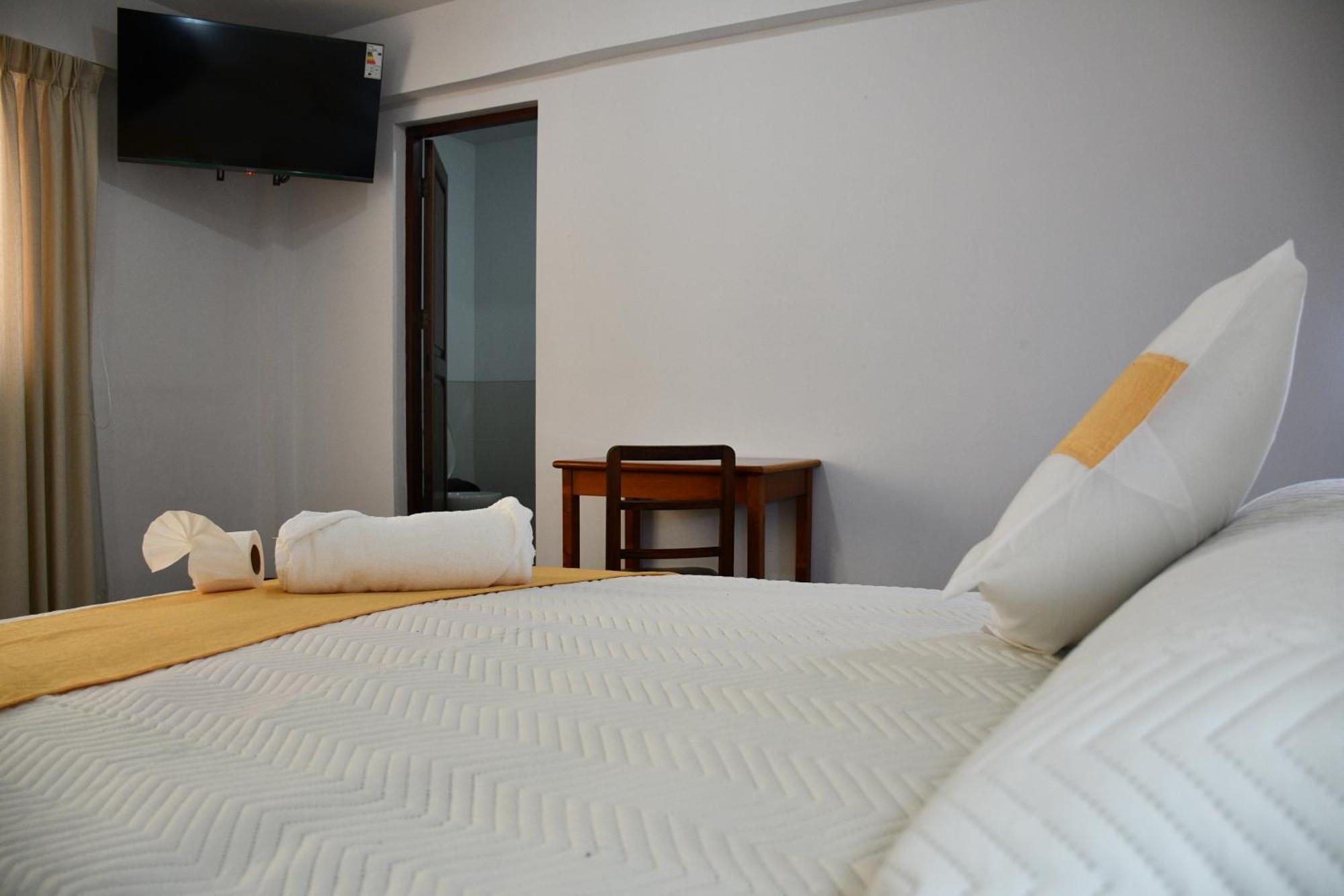 Hotel Express Ла Пас Екстериор снимка