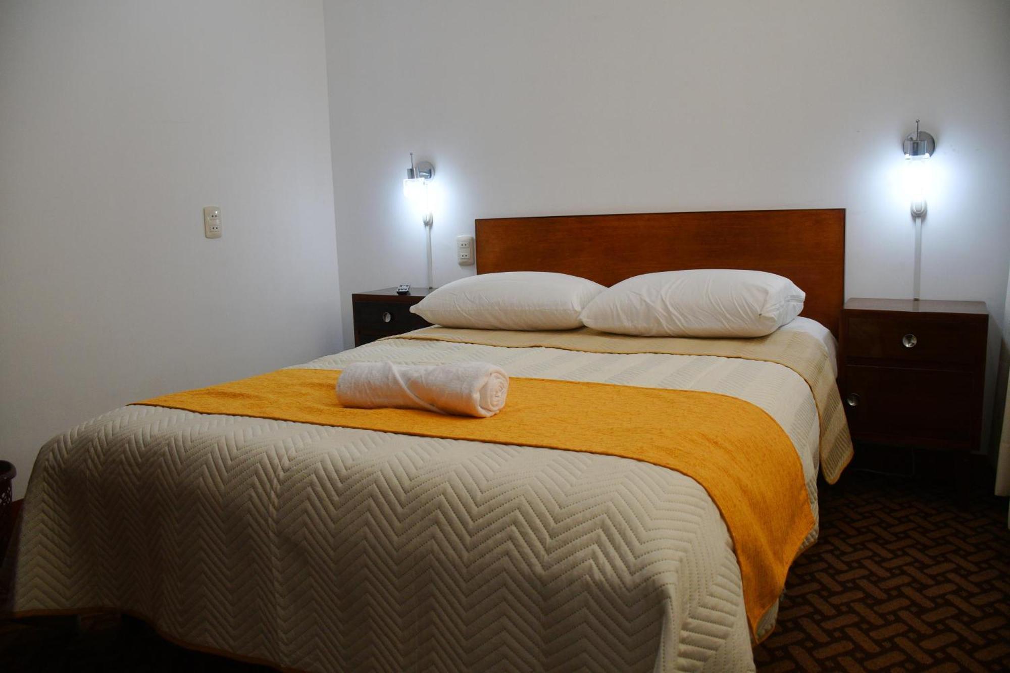 Hotel Express Ла Пас Екстериор снимка