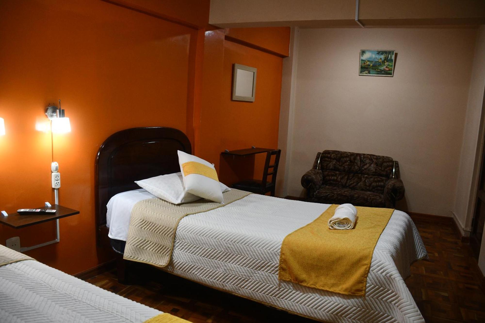 Hotel Express Ла Пас Екстериор снимка