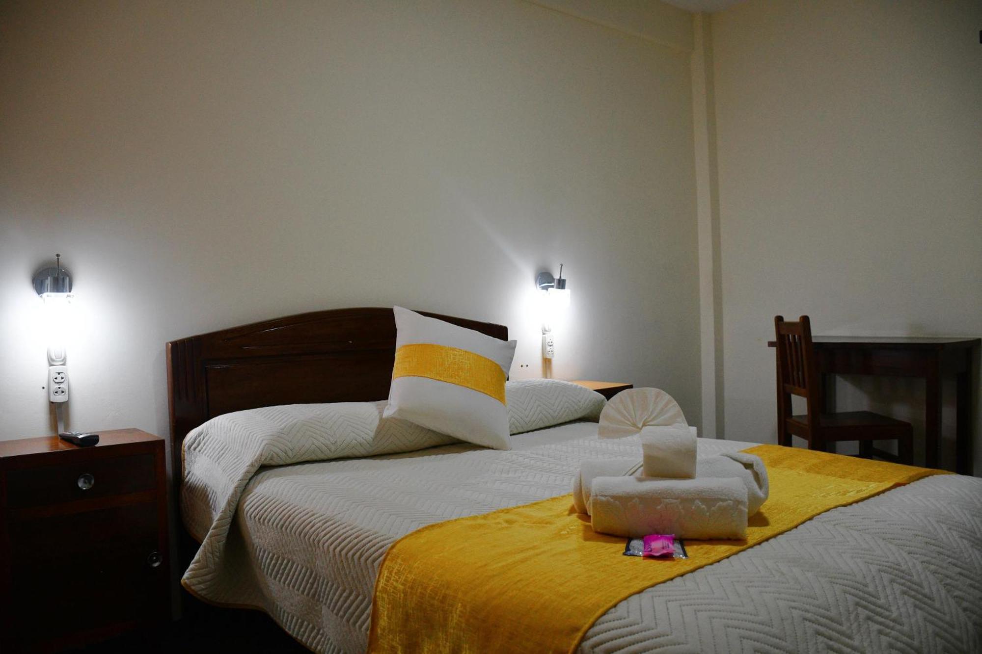Hotel Express Ла Пас Екстериор снимка