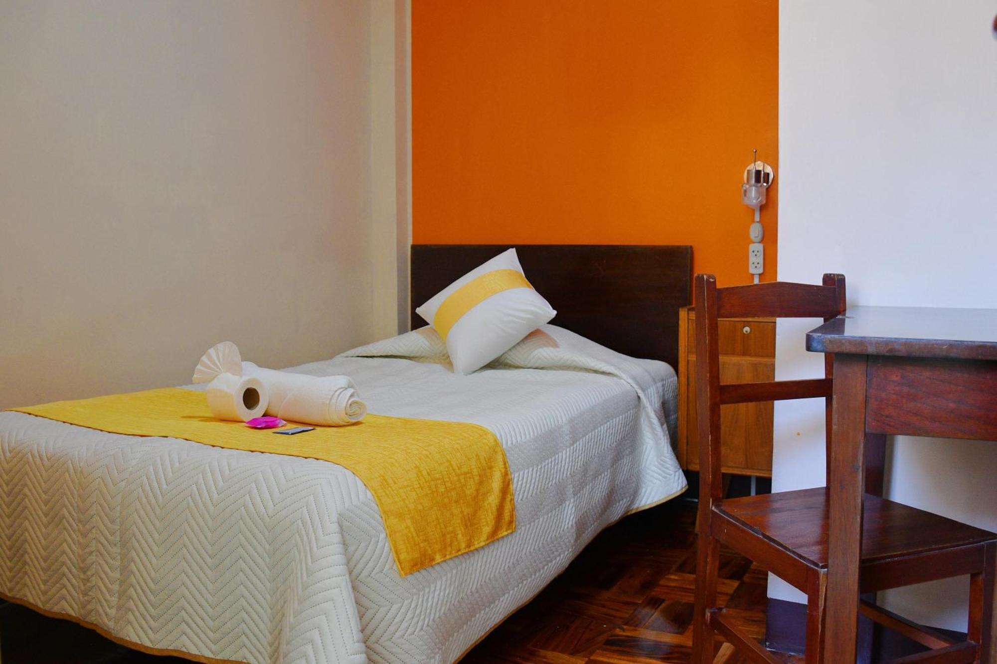 Hotel Express Ла Пас Екстериор снимка