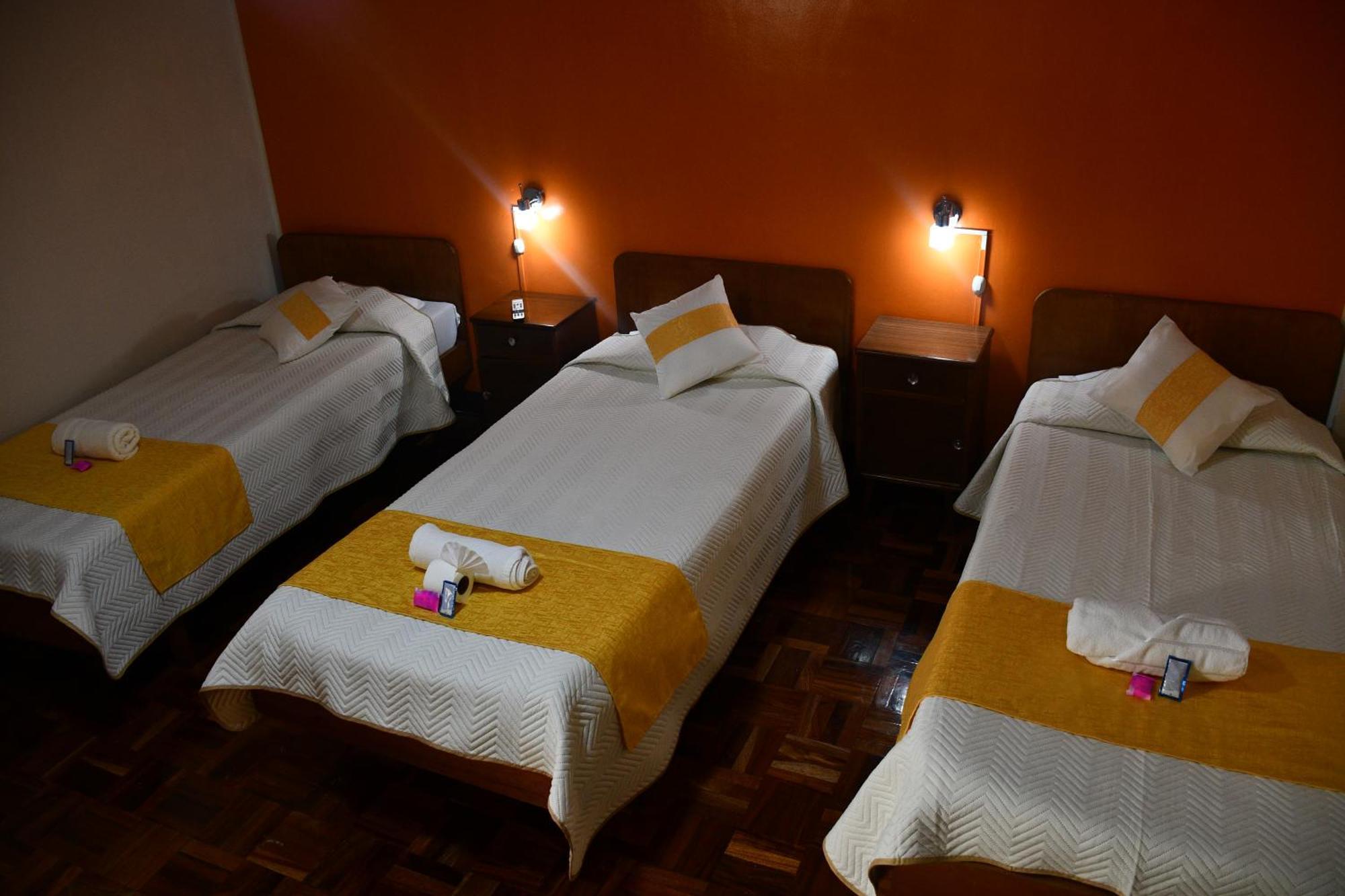 Hotel Express Ла Пас Екстериор снимка