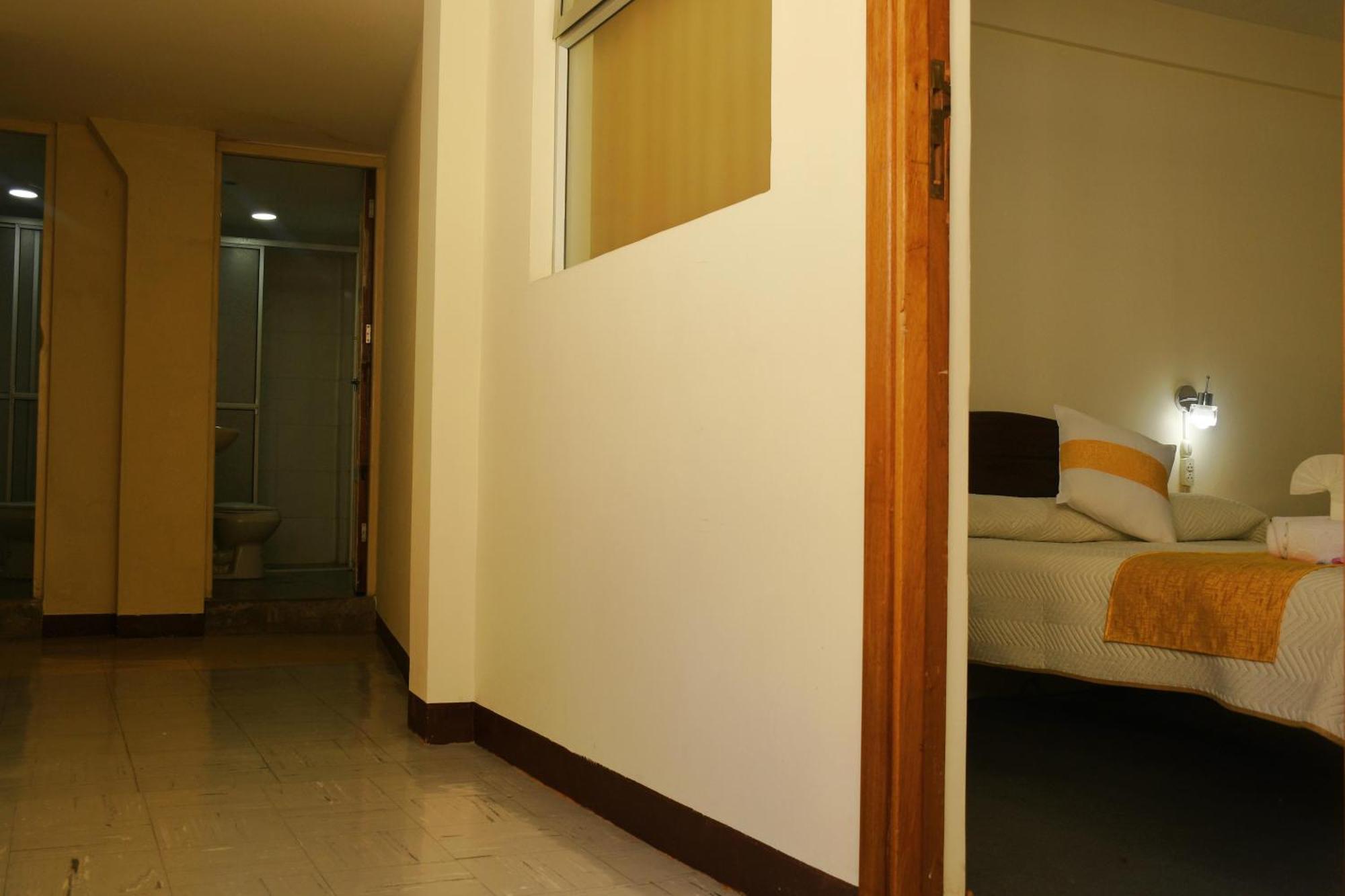 Hotel Express Ла Пас Екстериор снимка
