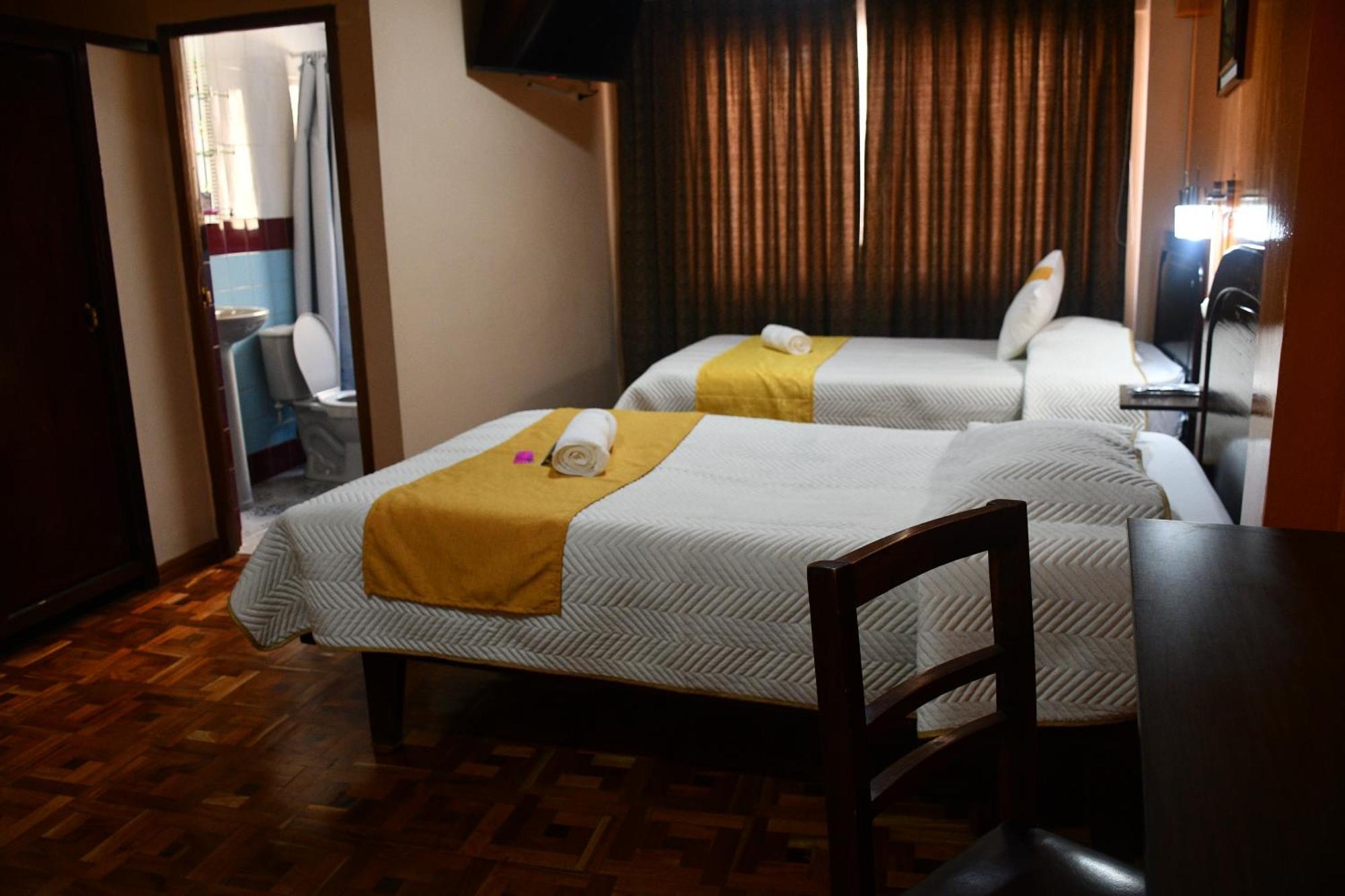 Hotel Express Ла Пас Екстериор снимка