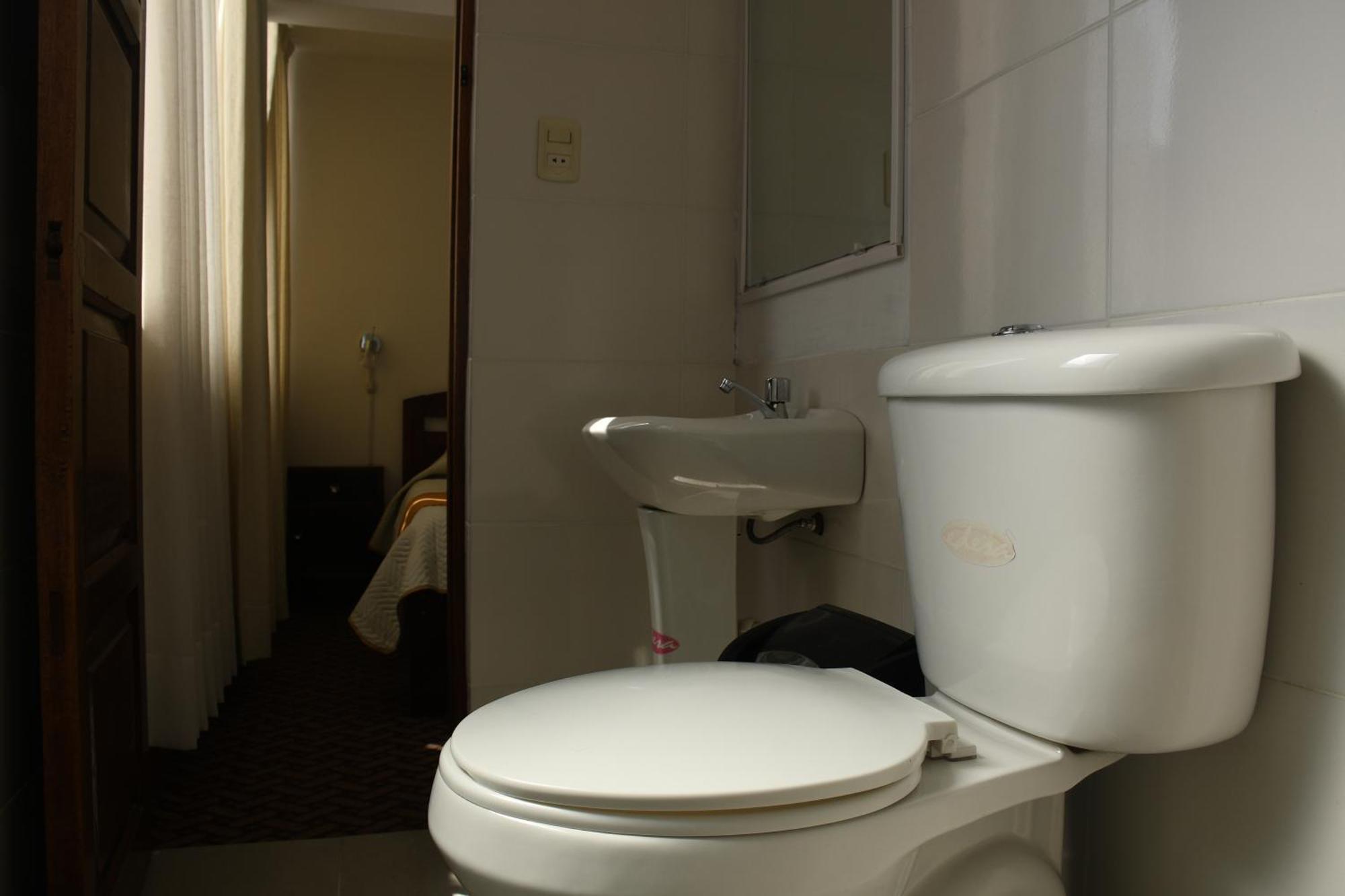 Hotel Express Ла Пас Екстериор снимка