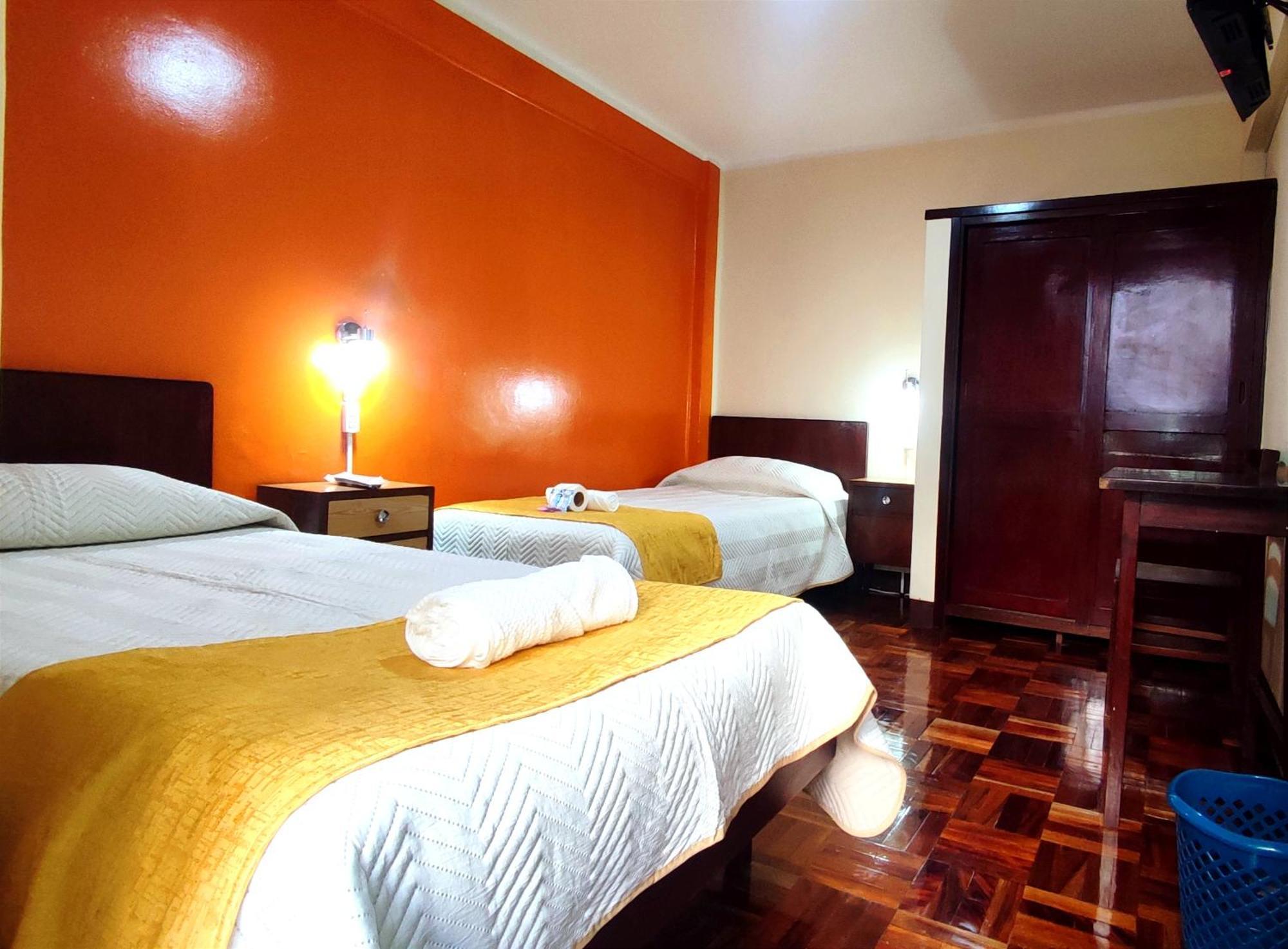 Hotel Express Ла Пас Екстериор снимка